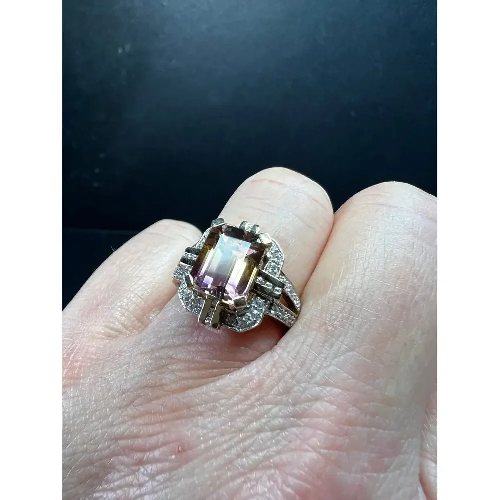 unknown vintage gold